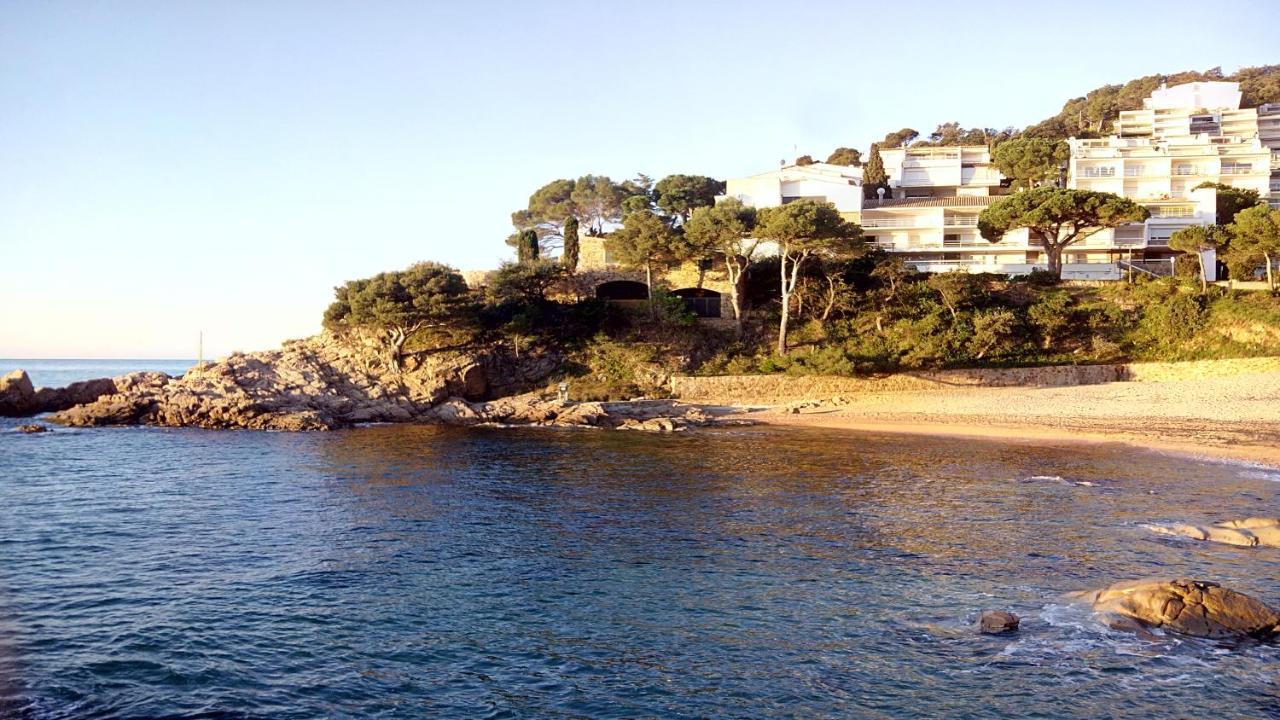 ⭑ Terrace + Sea Views + Private Beach. What Else? ⭑ 또사데마르 외부 사진